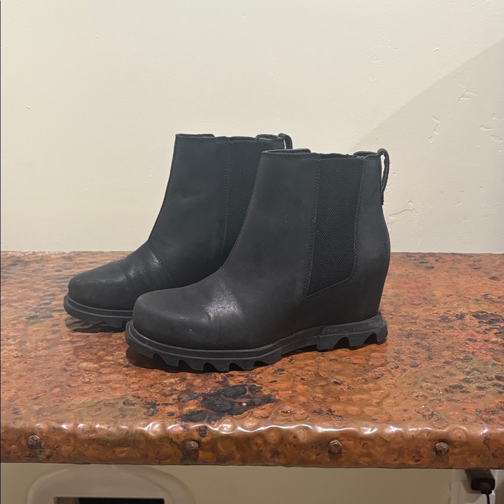 Sorel Black Leather Ankle Boots